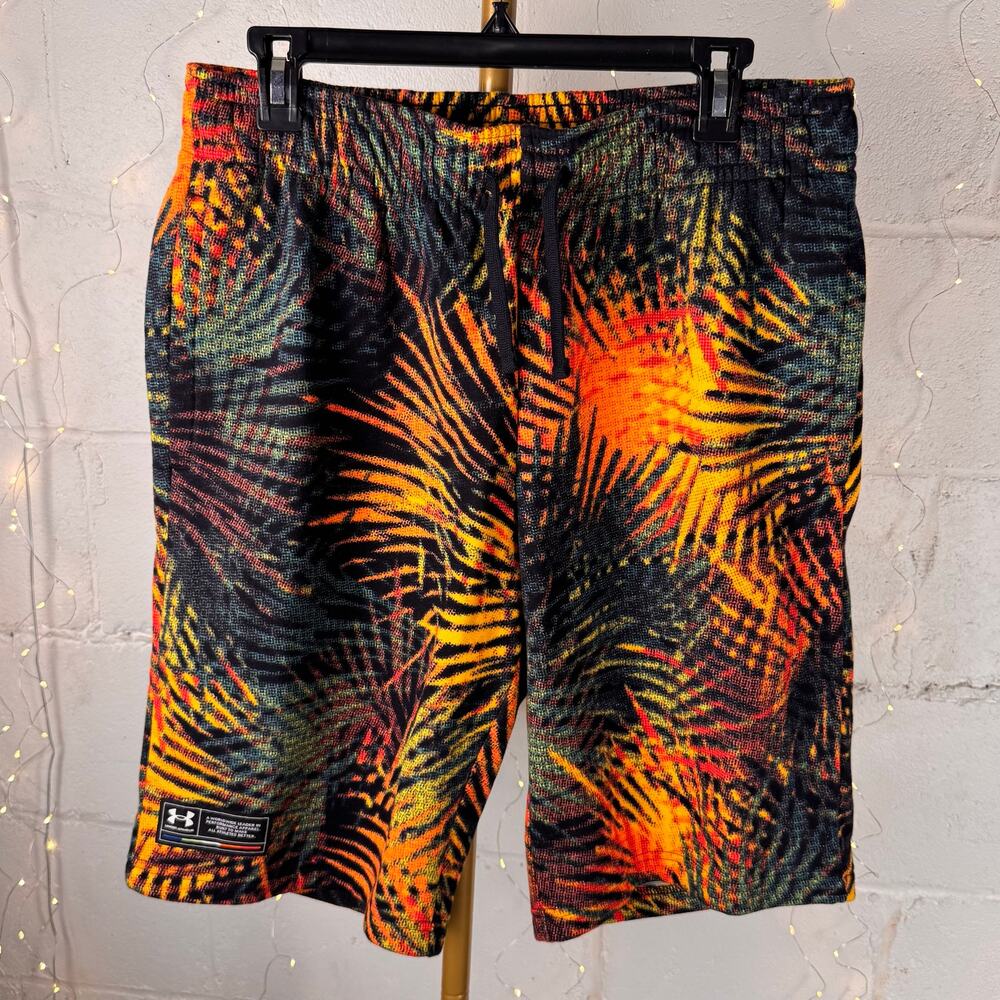 under armour men’s fleece shorts L colorful abstract print loose fit